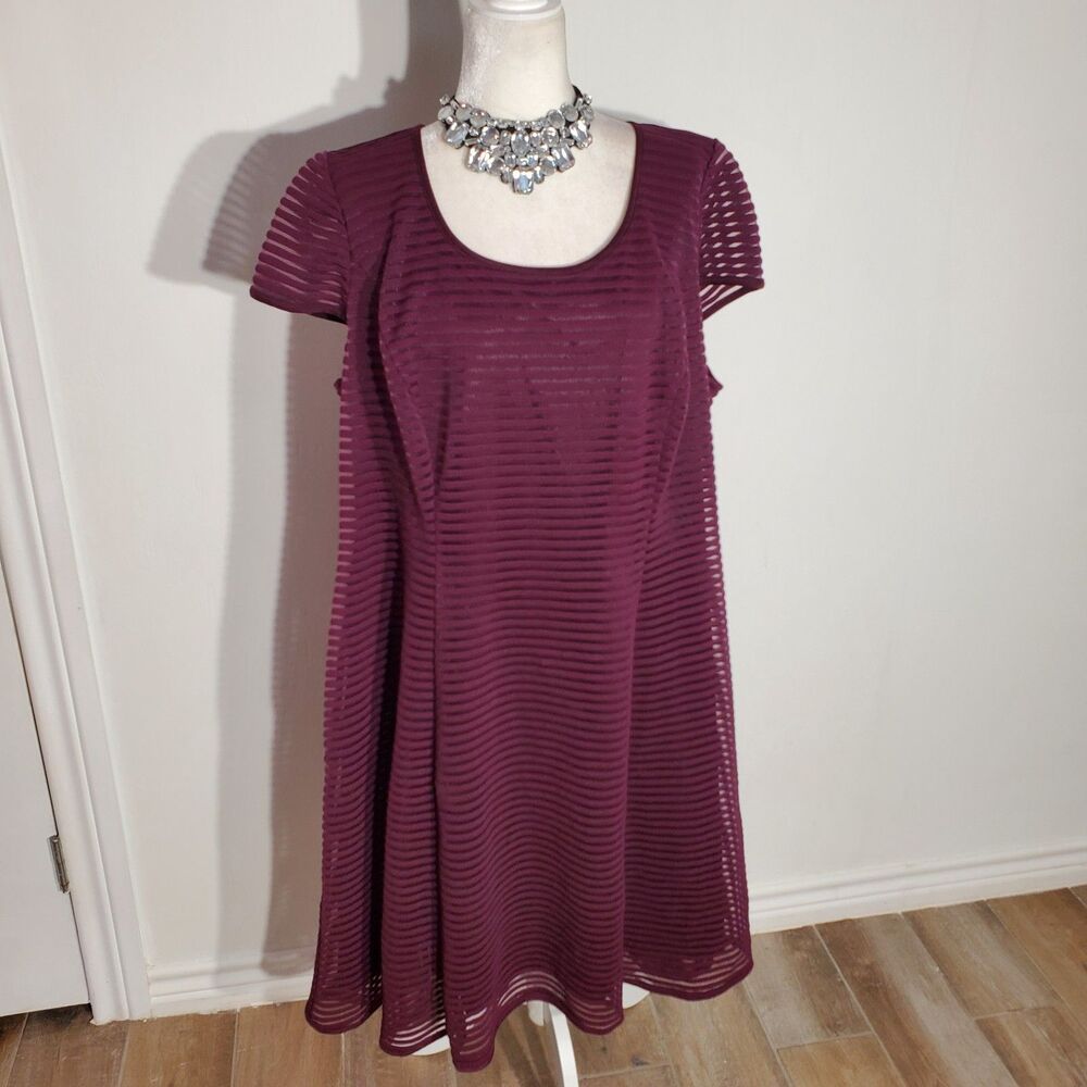 LONDON STYLE DRESS PURPLE SHORT SLEEVE POLY/SPANDEX SIZE 24W(3X)